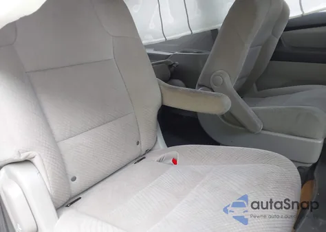 2014 Honda Odyssey Lx z USA, uszkodzony, nr VIN 5FNRL5H24EB129725